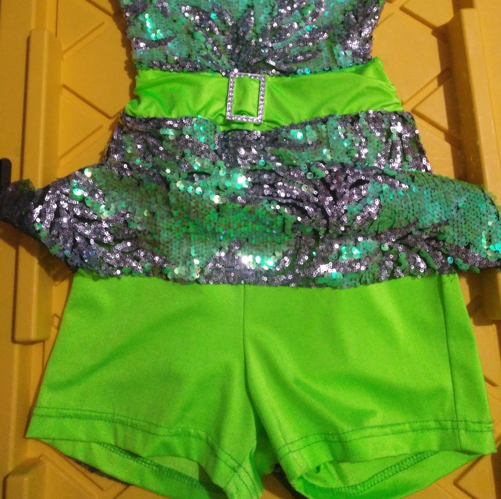 Dress - Picture 4 of 7